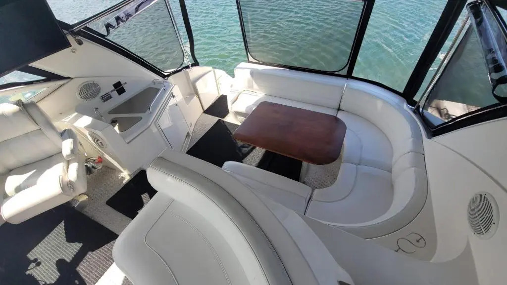 Yachta Yachta Yachta on the wata island and cruise rental
