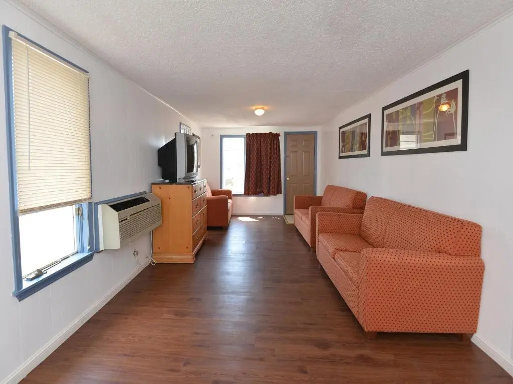 Shore Beach Houses - 52 - 401 Porter Avenue
