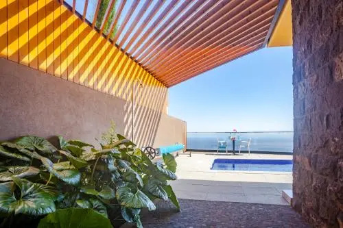 Eden Sun - A Modern Luxury Villa with a Panoramic View