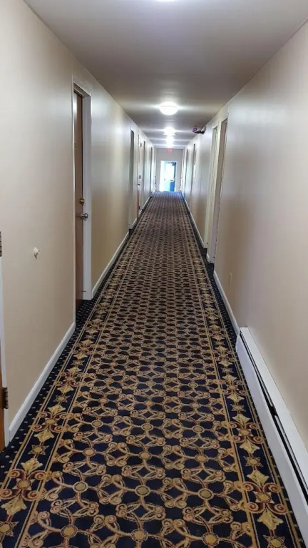 Utica Rest Inn