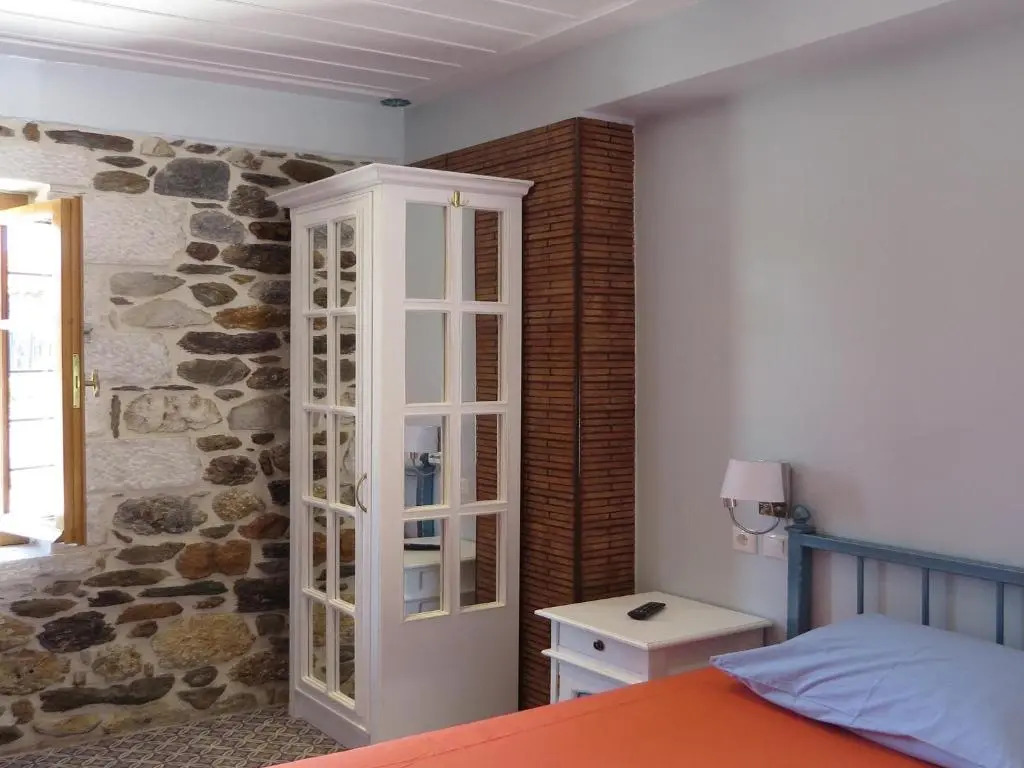 Mystras Inn