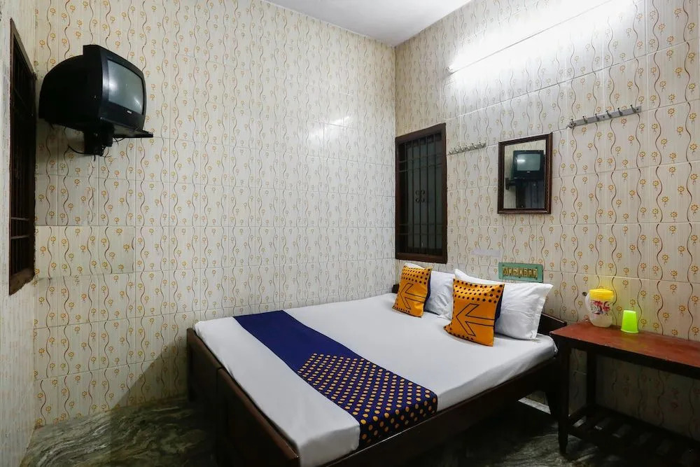 Spot On 49026 Ams Guest House