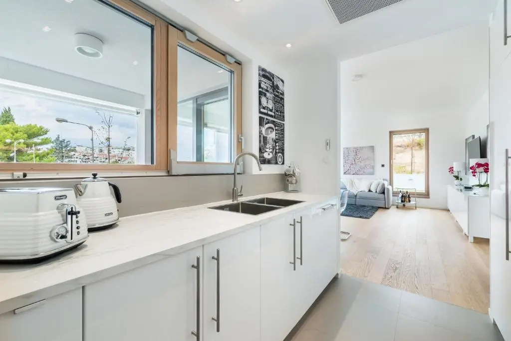 The Majestic Bel Etage Upscale Apartment with Pool