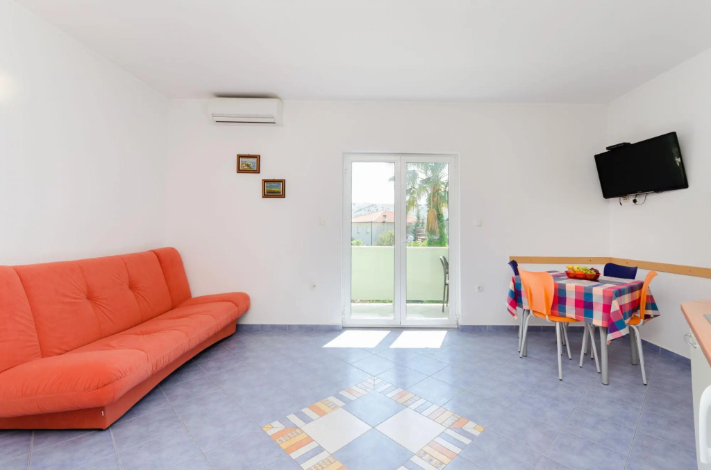 Apartments Ruzica M