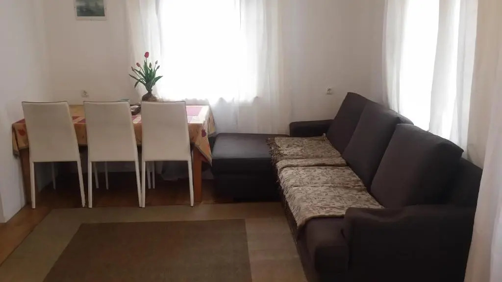 Kapteiņu iela 21