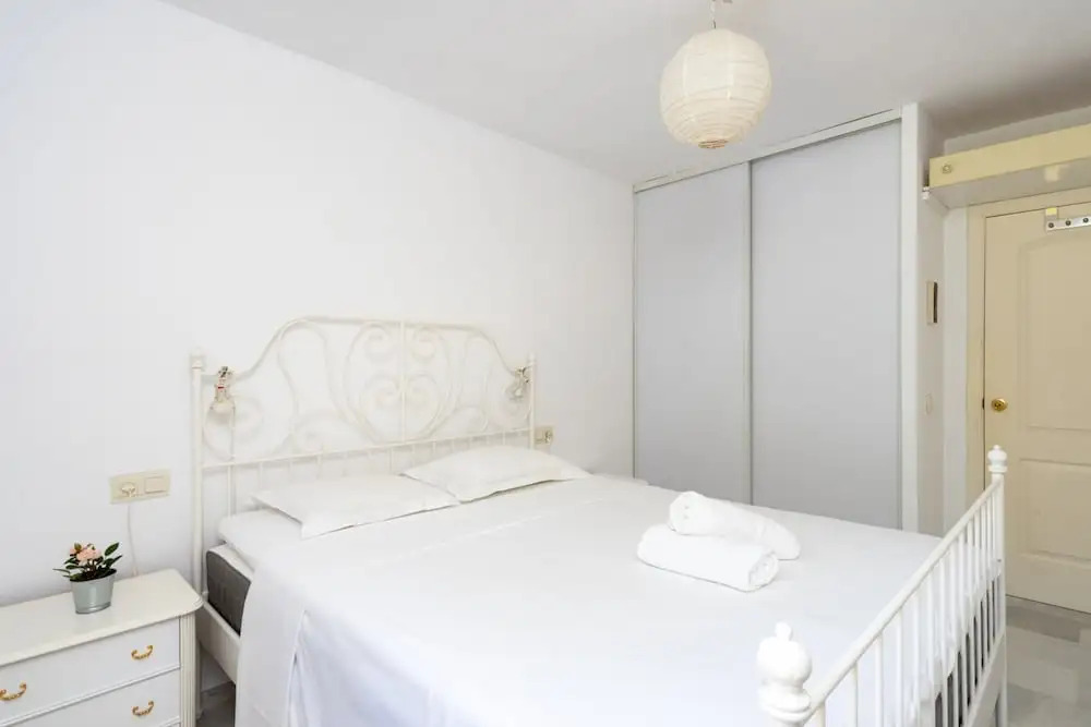 Apartment - 2 Bedrooms with Pool and WiFi - 107805