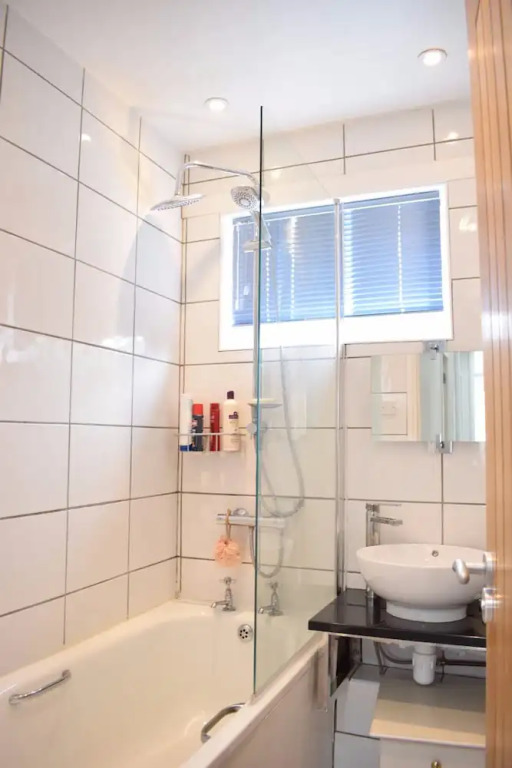Spacious 3 Bedroom Close To Central London