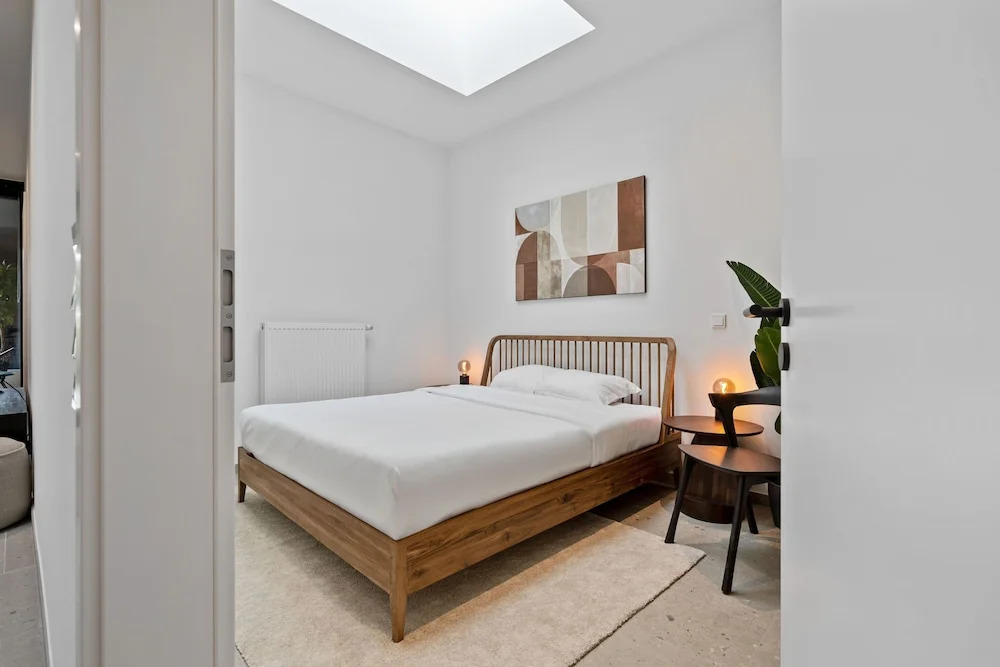 Charming Clausen Getaway Serene ID209