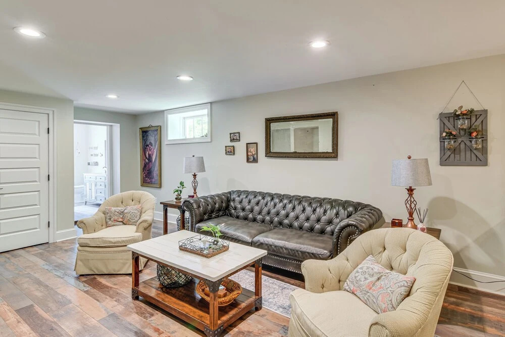 Explore Historic Dtwn Staunton! Walkable Apartment