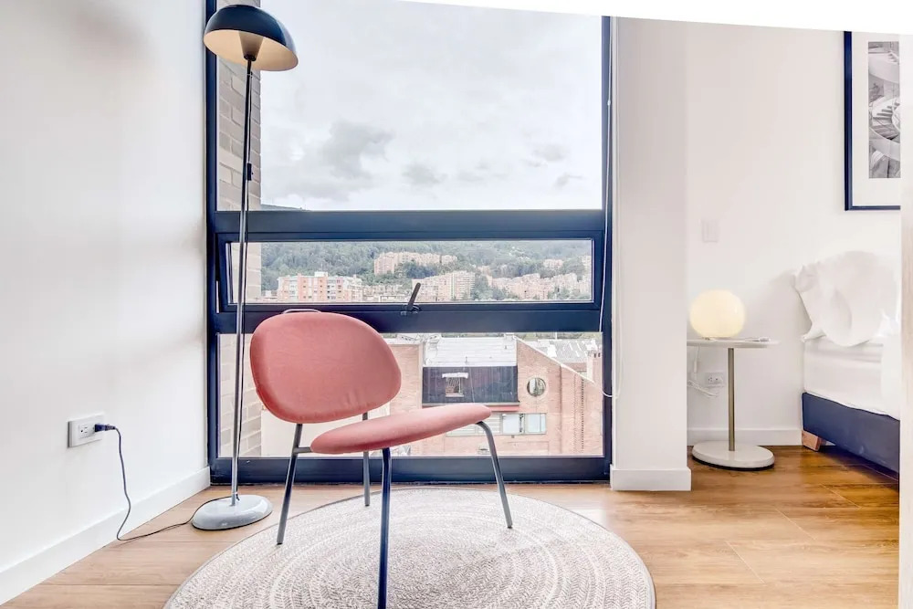 w Soft Light Loft in the Heart of Bogot