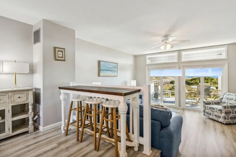 Sunlit Paradise in Amelia Island 3BR Beachfront Home