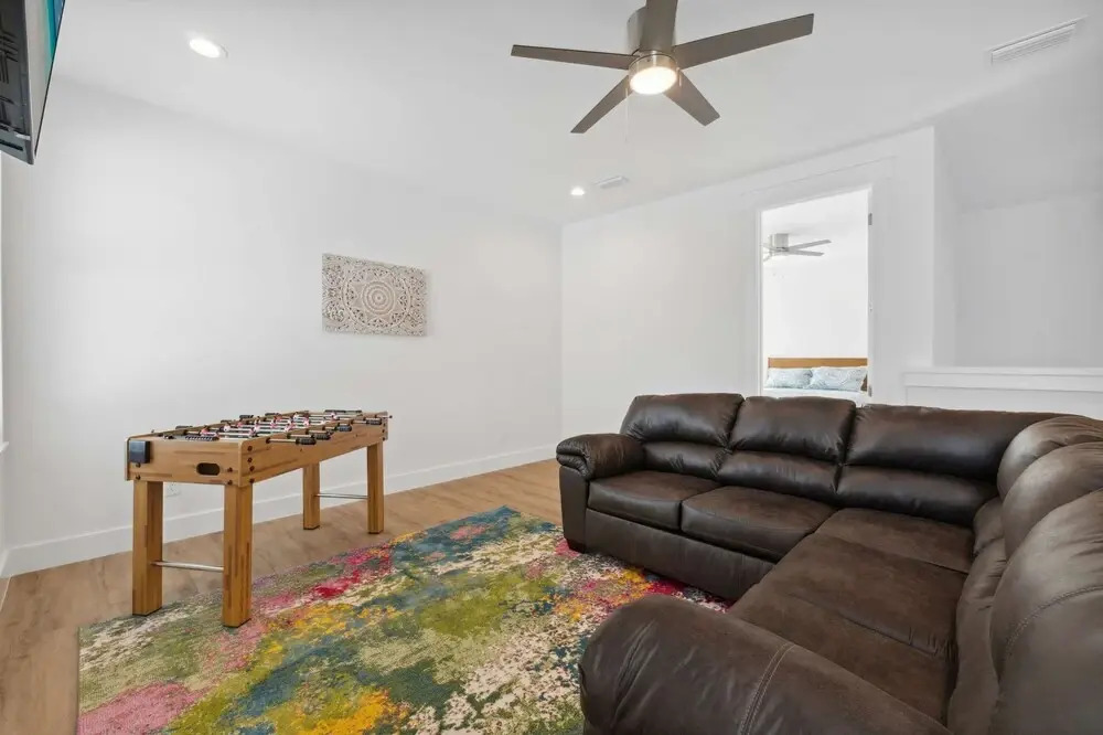 Blissful Getaway 4 BDR Whole Home Heated Pool!