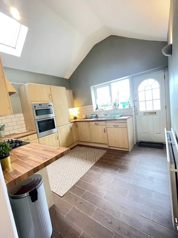 Newcastle Pet Friendly Annex, Drive, Garden, 10min Drive to City Centre