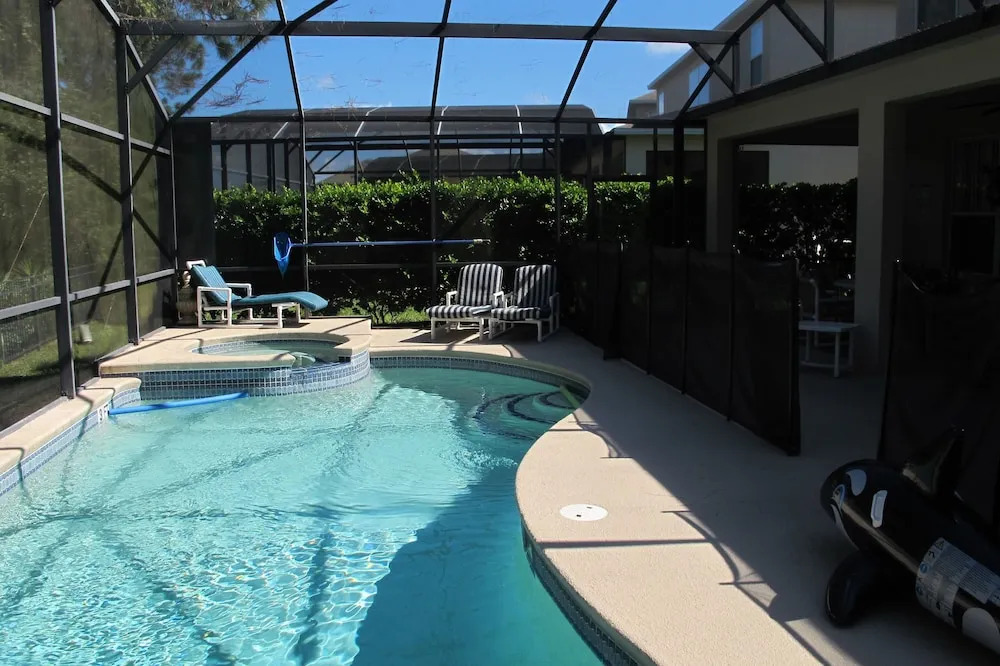 Emerald Island Pool Homes by Sun 'n Fun