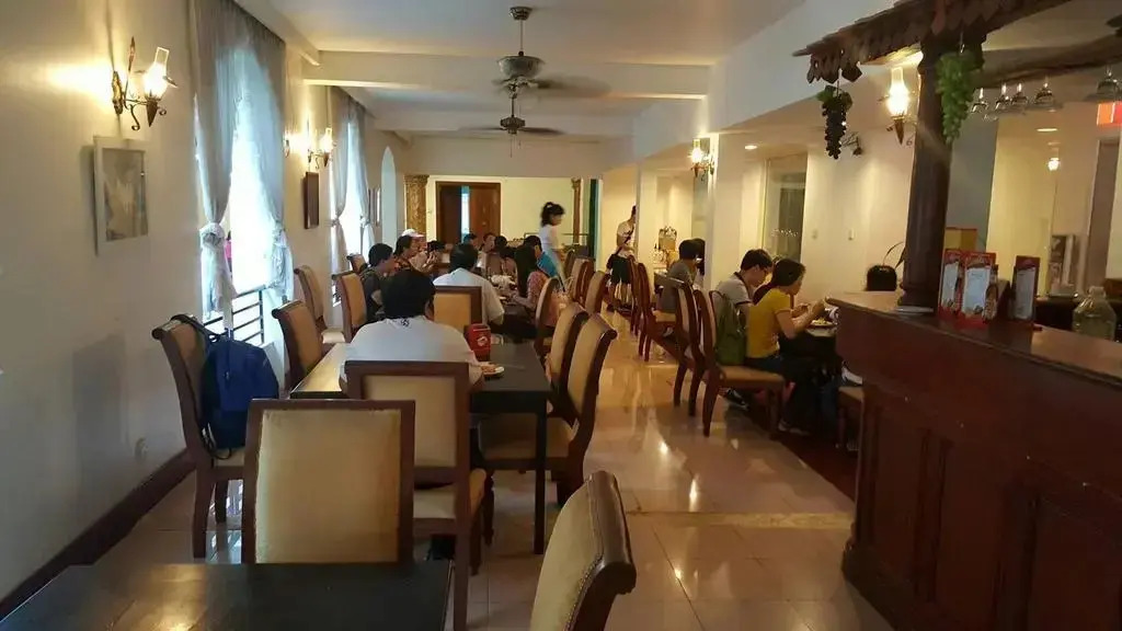 Angkor Riverside Hotel