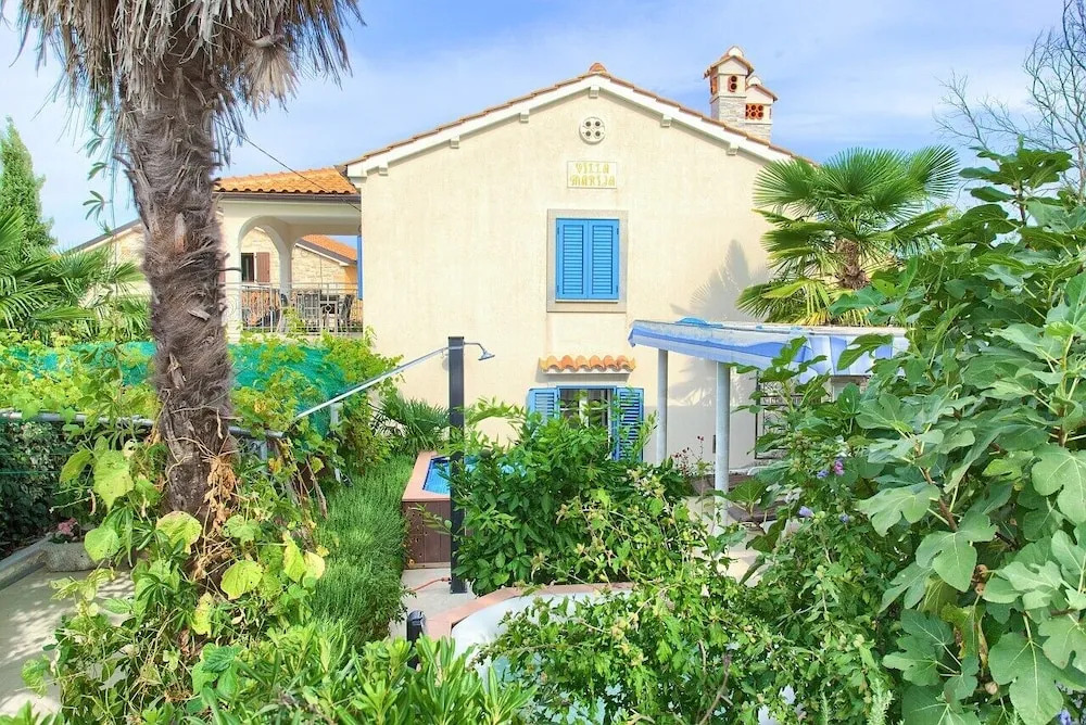 Villa Martina s bazenom,5 soba