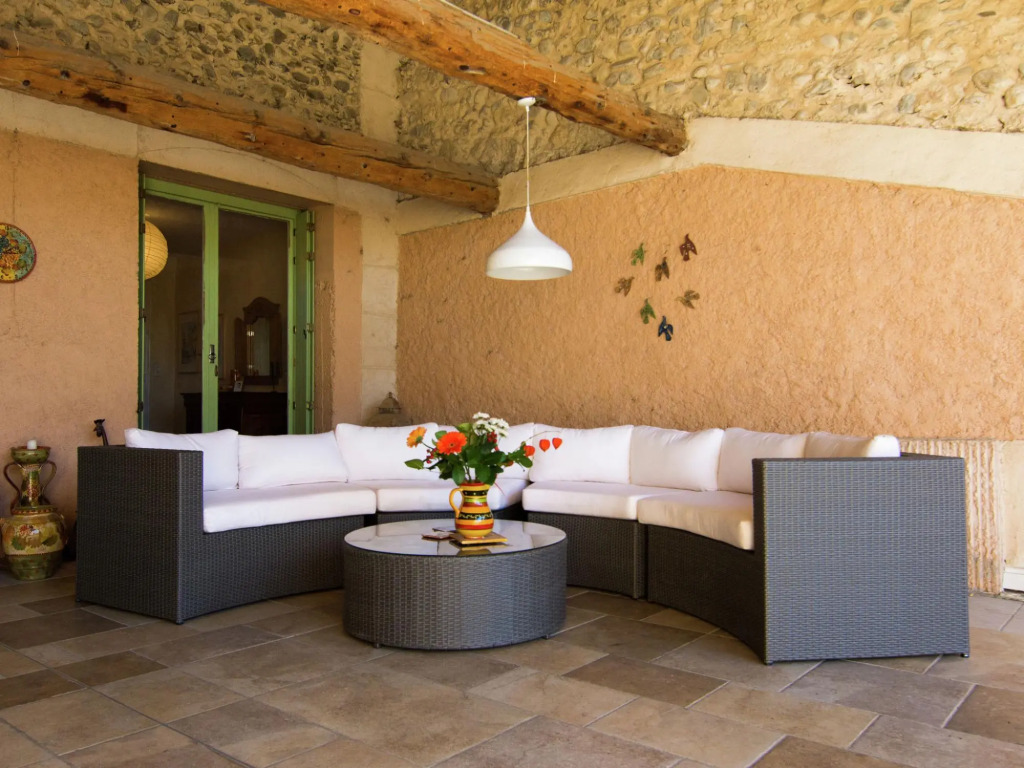 Lovely Holiday Home in Thézan-lès-Béziers near Town Centre