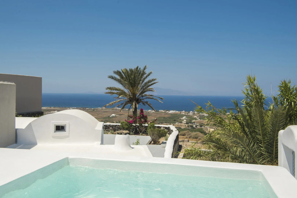 AQUA SERENITY LUXURY SUITES SANTORINI