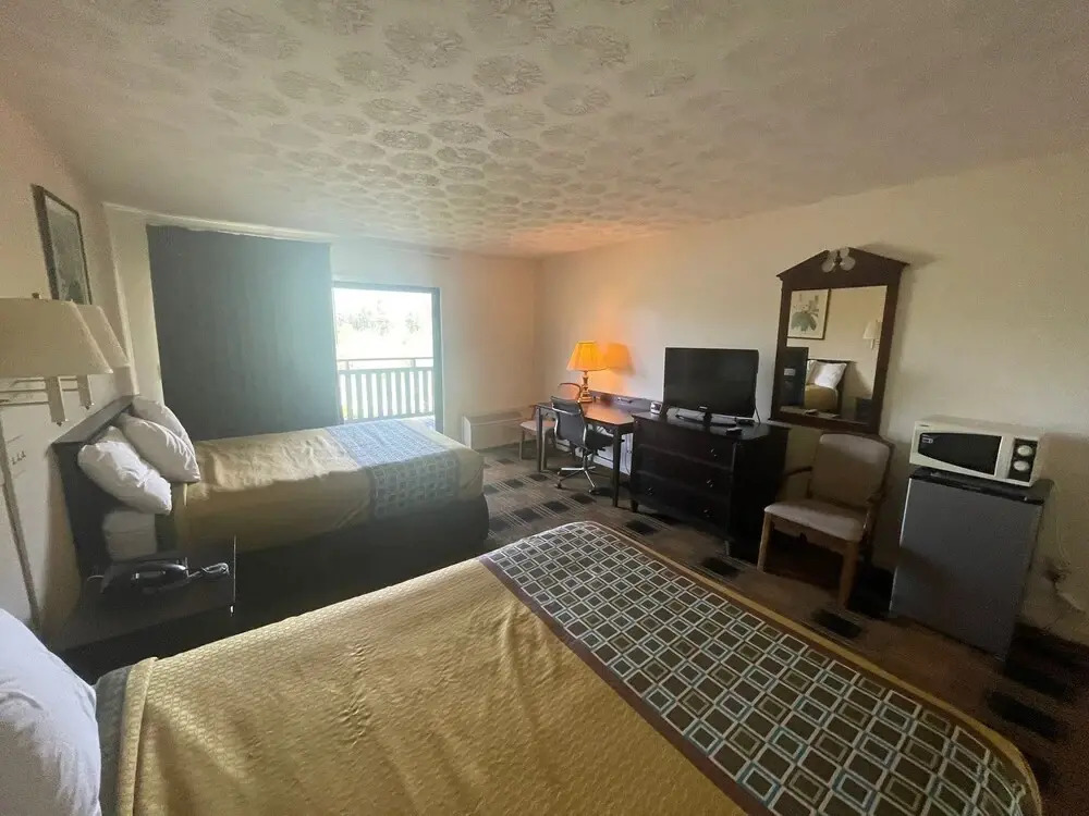 Knights Inn - Dillard