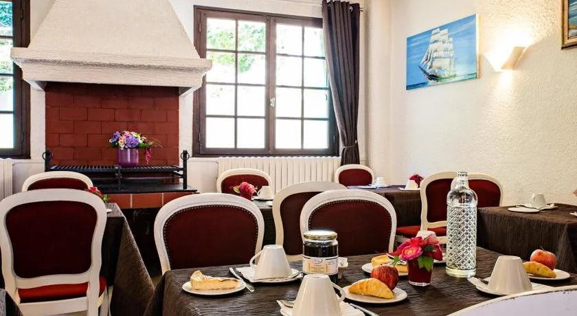 Hôtel VAL FLORES LOGIS
