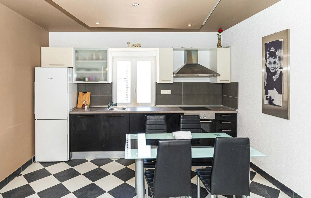 Awesome Apartment in Marina With Outdoor Swimming Pool, Wifi and 2 Bedrooms