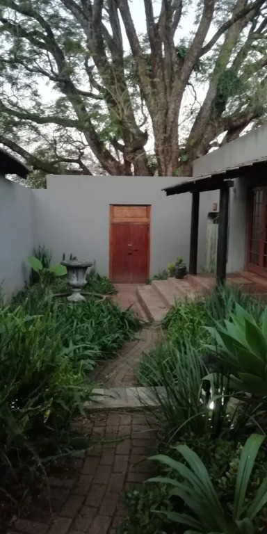 Tindlovu Country Lodge
