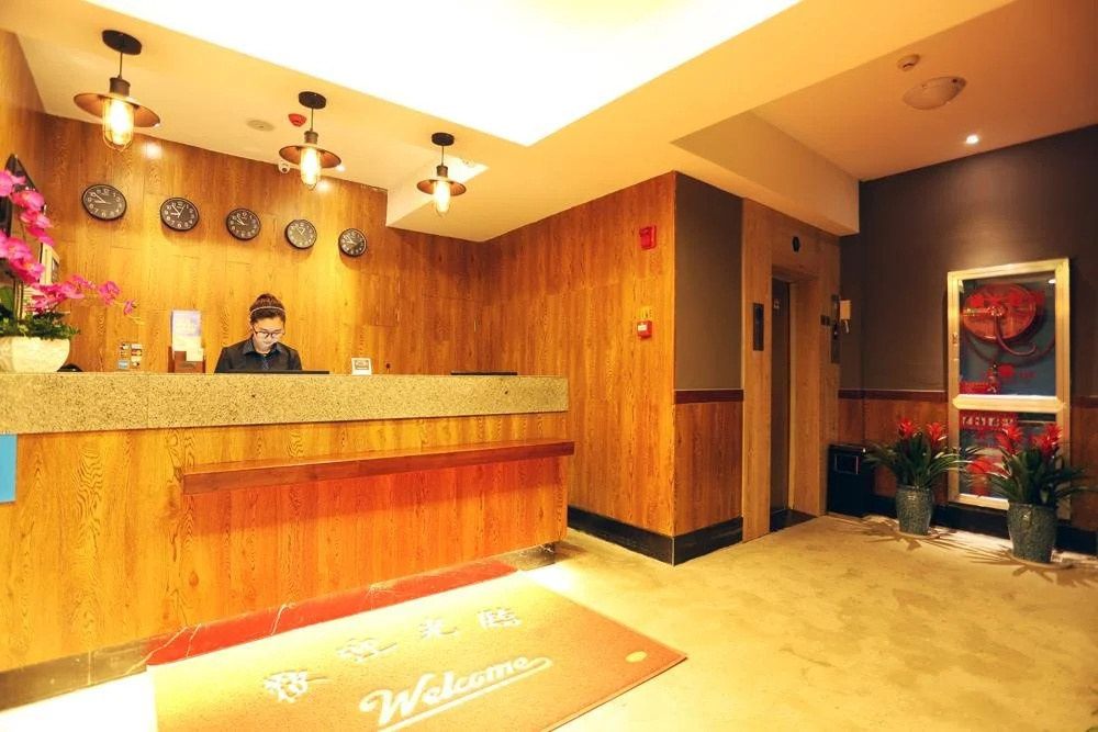 Yo Yo Pinke Hotel