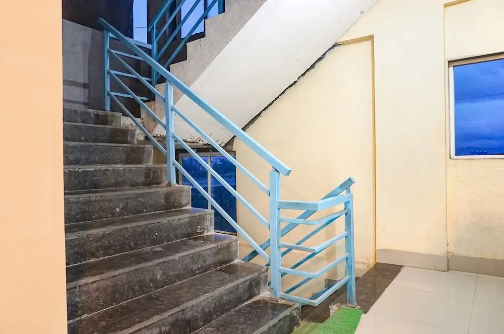 FabHotel Embassy