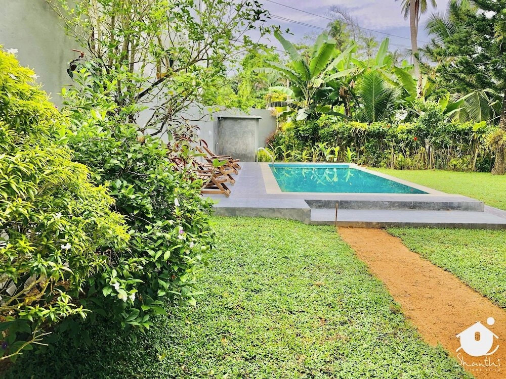 Shanthi Homestay
