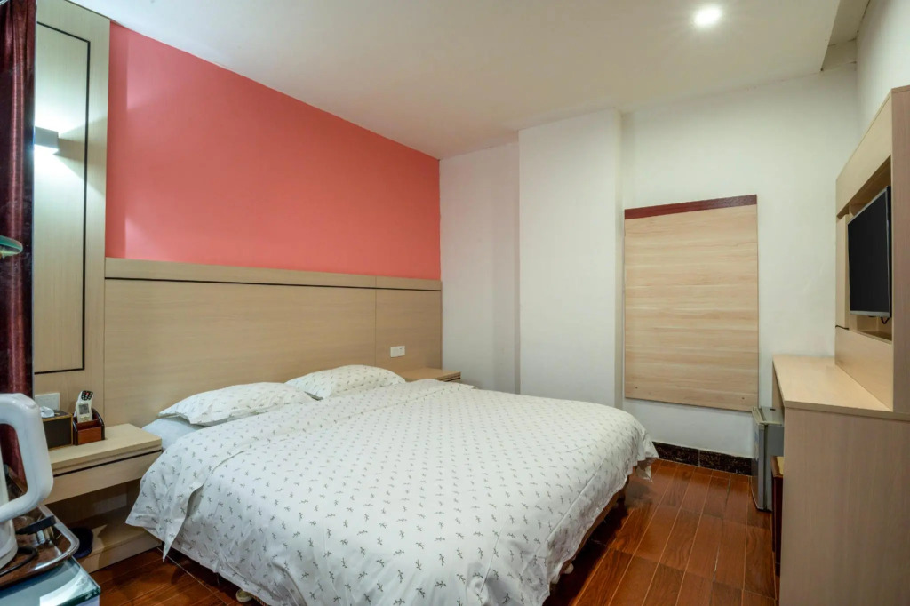 Longxiang Hotel