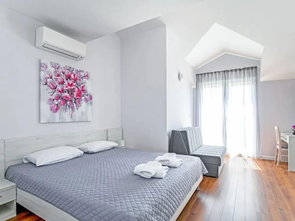 Newly Built Modern Apartment With Private Terrace and sea View