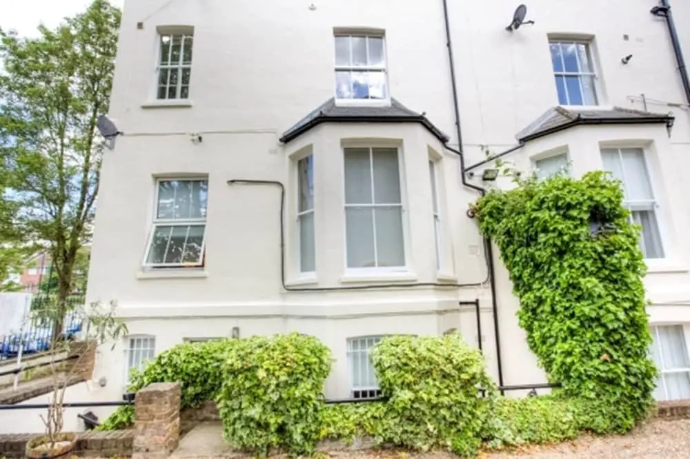 Eson2 - The Abbey Road Gem Apartment