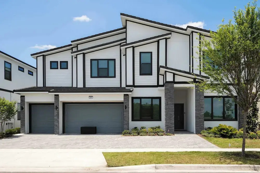Magical 15-Bedroom Villa | Game Room, Theater & More
