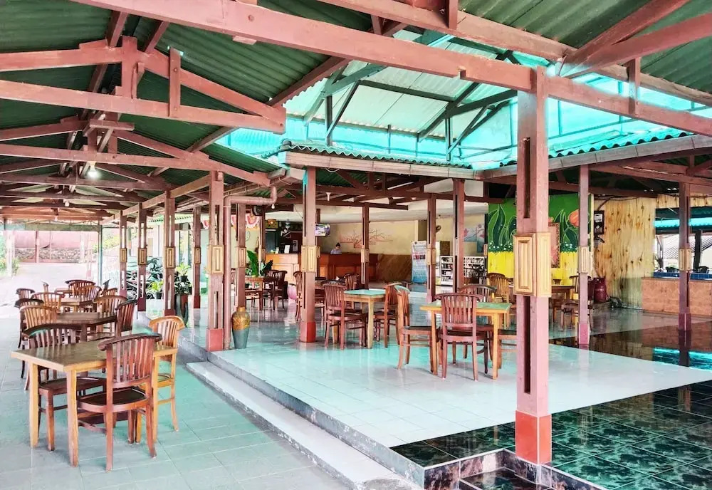 Hotel Grand Astoeti