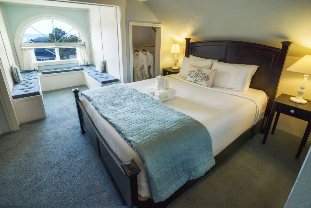Gilbert Inn Seaside