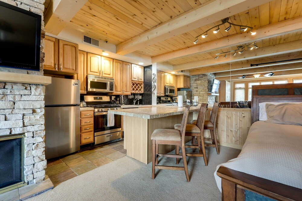 Ski-in/ski-out Studio in Aspen Snowmass Ski Resort