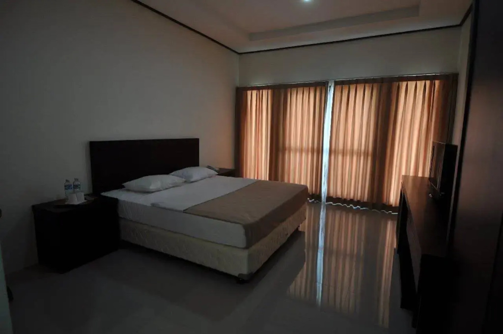 Surya Kencana Seaside Hotel