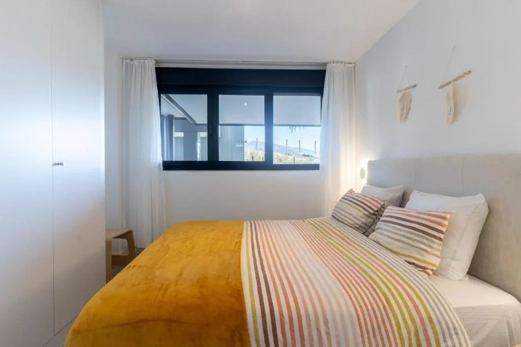 Modern 3bed apartment with sea view