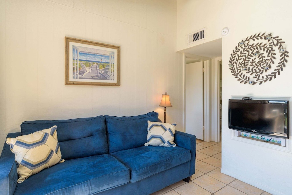 Tiki 260 - Comfortable 1br Condo W/ Ocean Views 1 Bedroom Condo