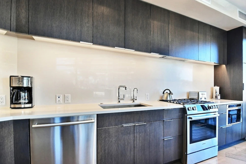 Ski In Out Modern 2BR Residence in Canyons Village