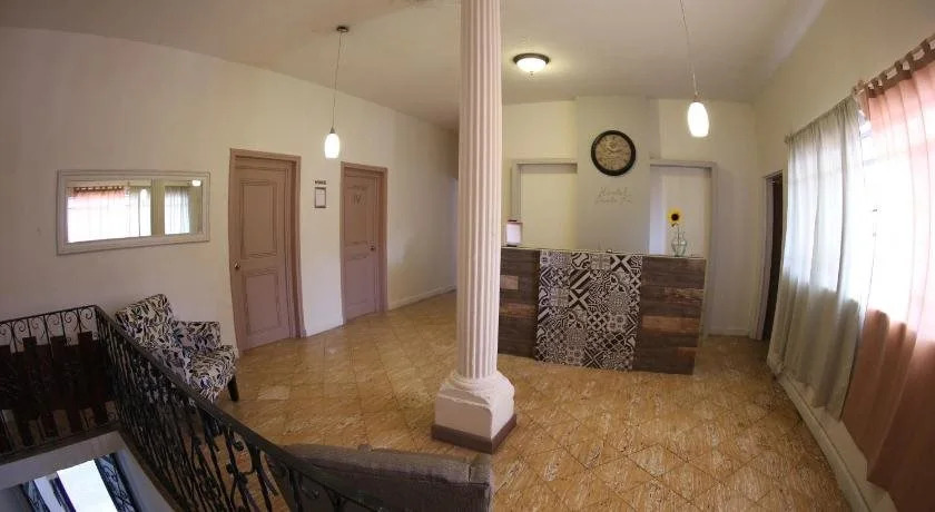 Hostel Punto 72