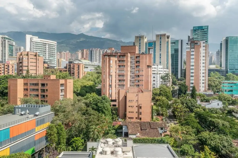 Go Living Suites - 908