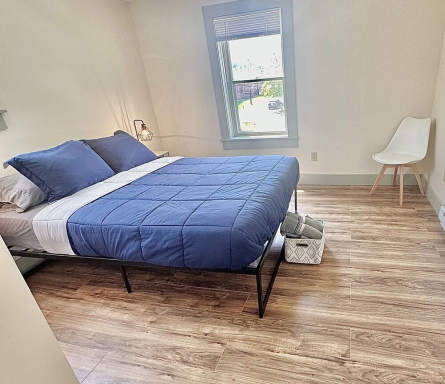 2BR Sunshine Town Condo