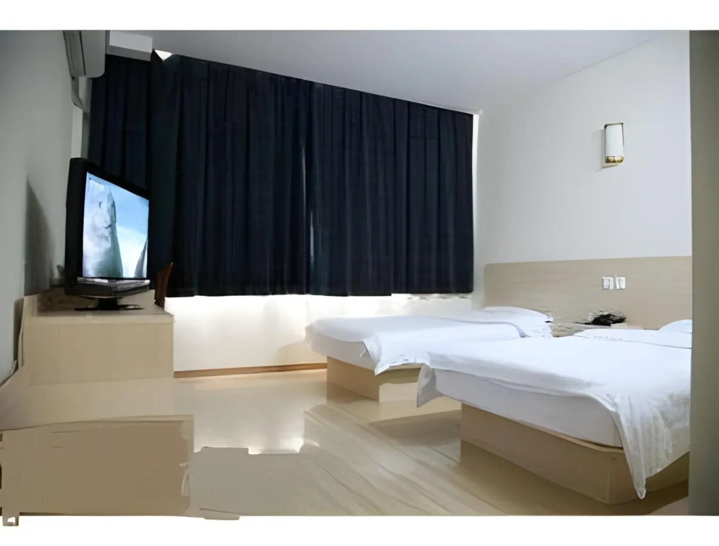 Super 8 Hotel Qingdao Golden Beach Changjiang Road