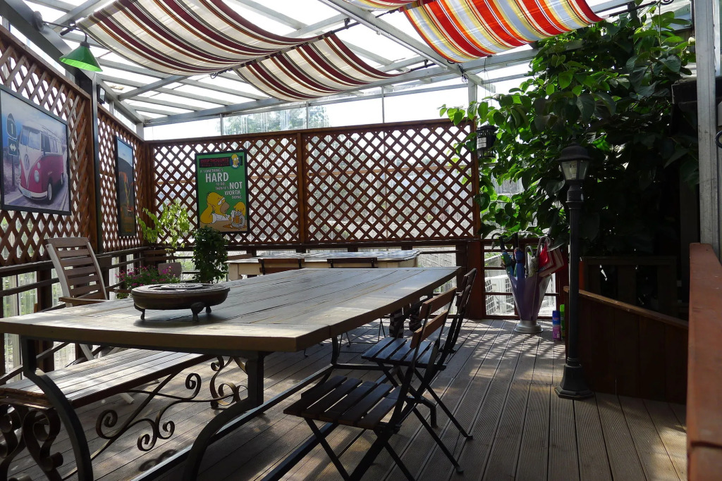 The House Hostel