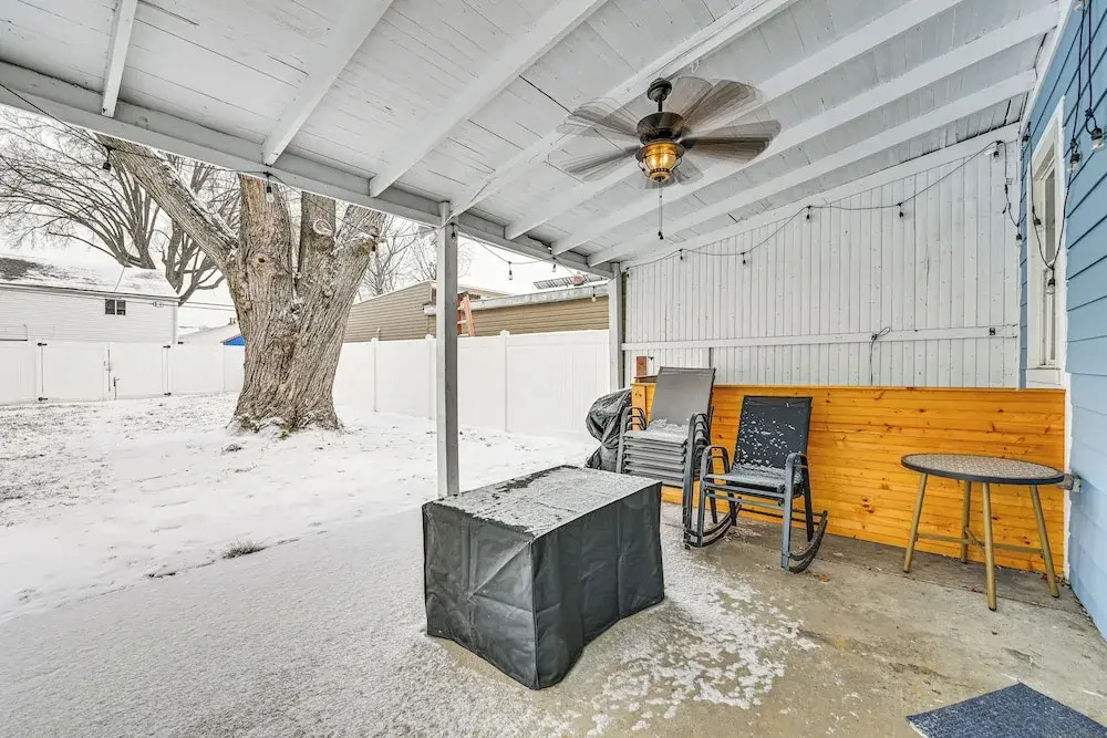 4 Mi to Kentucky Derby: Home w/ Private Yard