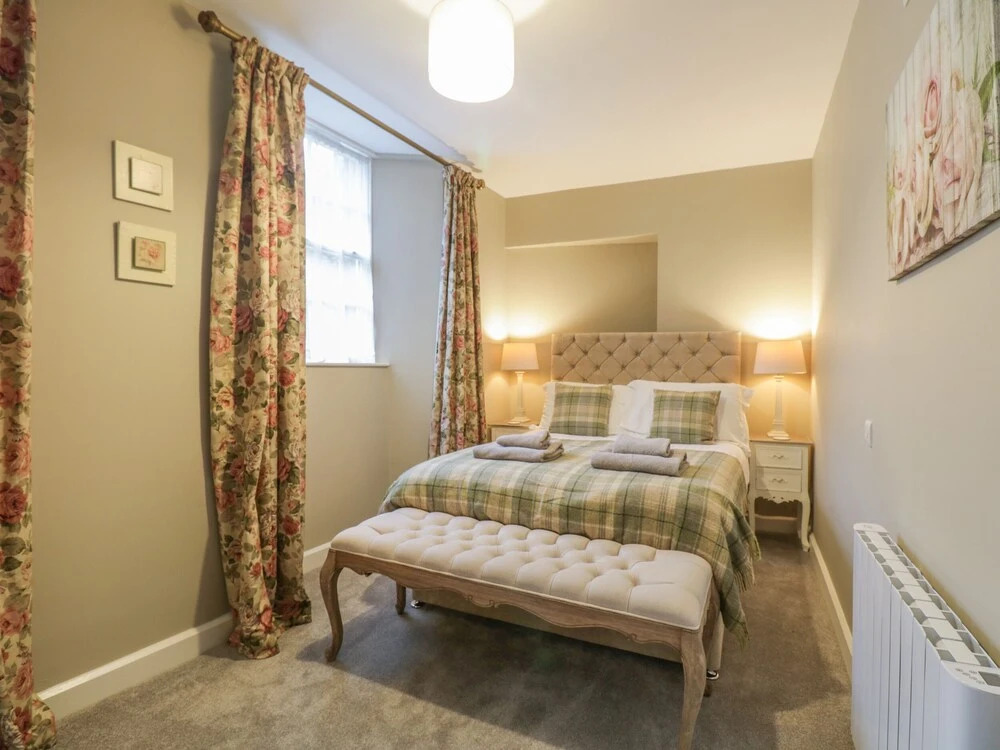Old Bakers Cottage ground floor apartment centrally located in Grasmere with patio area