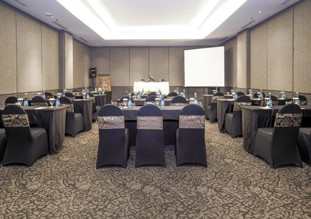 Grand Mercure Solo Baru