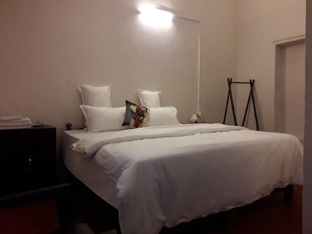 Hotel Dhuni Resorts goa