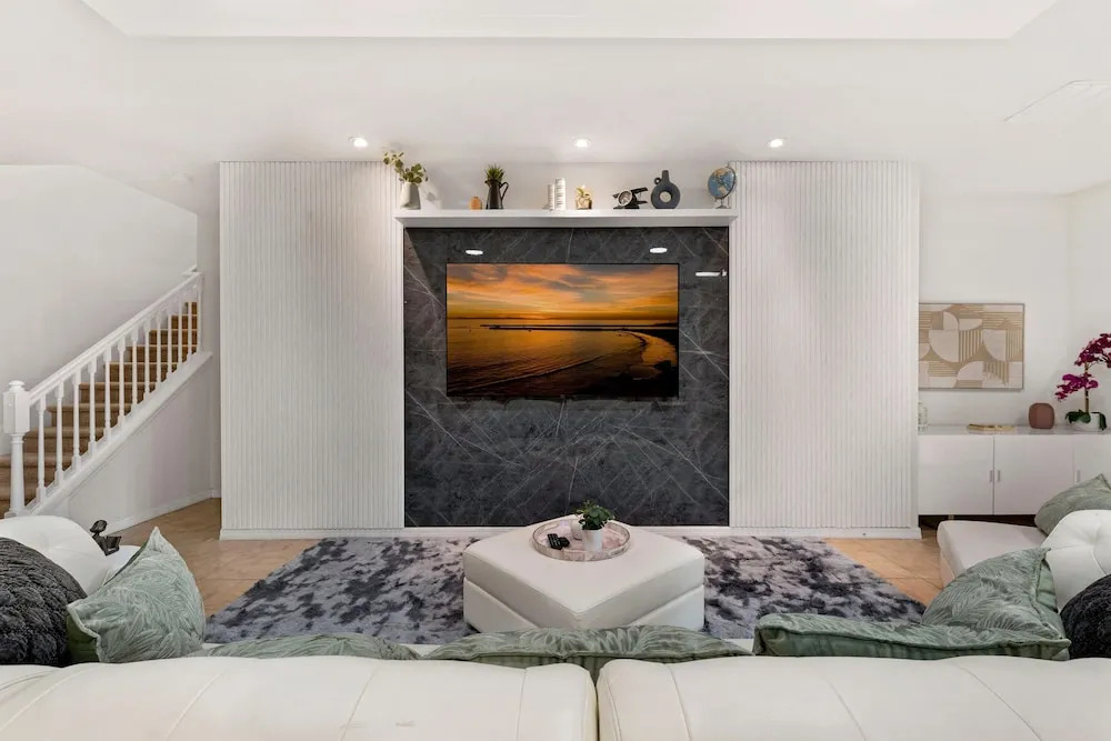 Sleeps 20 - Masterpiece Collection Ww101